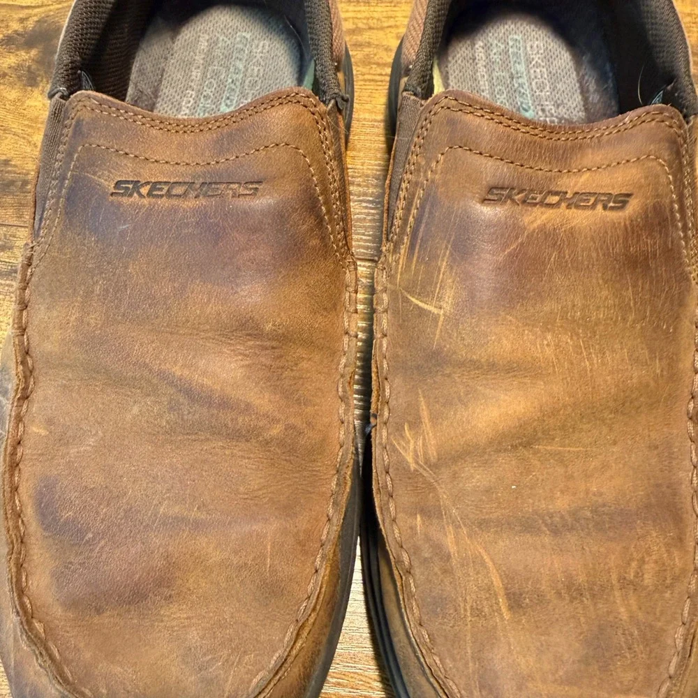 Skechers Mens Relaxed Fit Leather Slip On Loafers Brown Size 10.5 Versatile